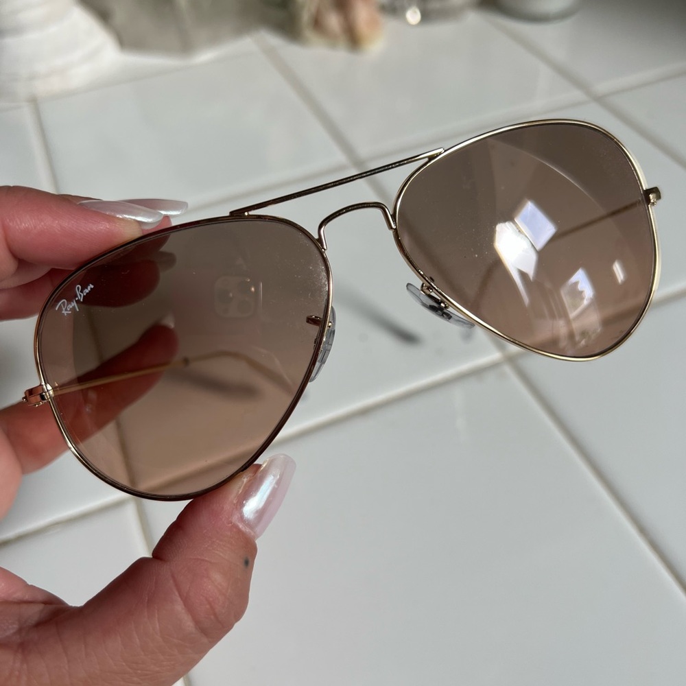 Light gold raybans.